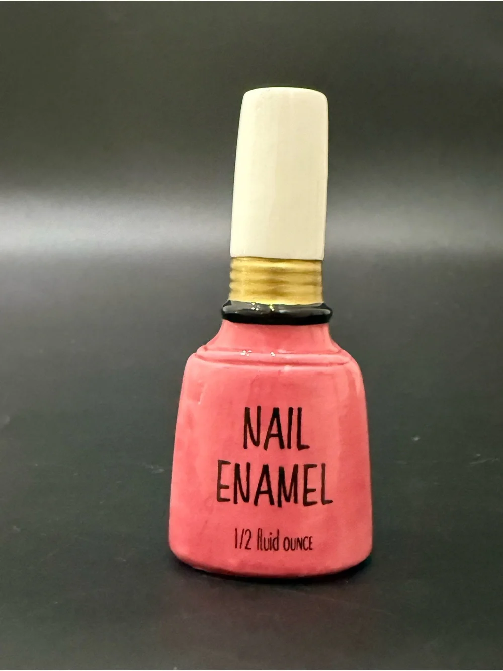Rare SILVESTRI Ceramic Nail Polish and Lipstick 3.5” Salt and Pepper Shakers Set